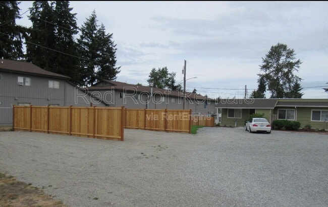 Building Photo - 14212 Pacific Ave S Rental