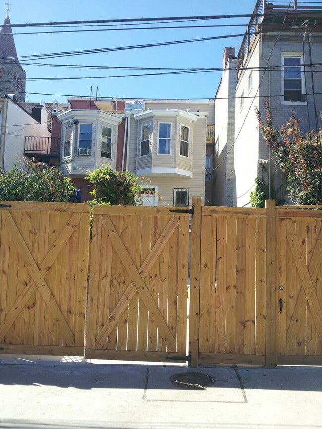 Photo - 2217 St Paul St Unit 1