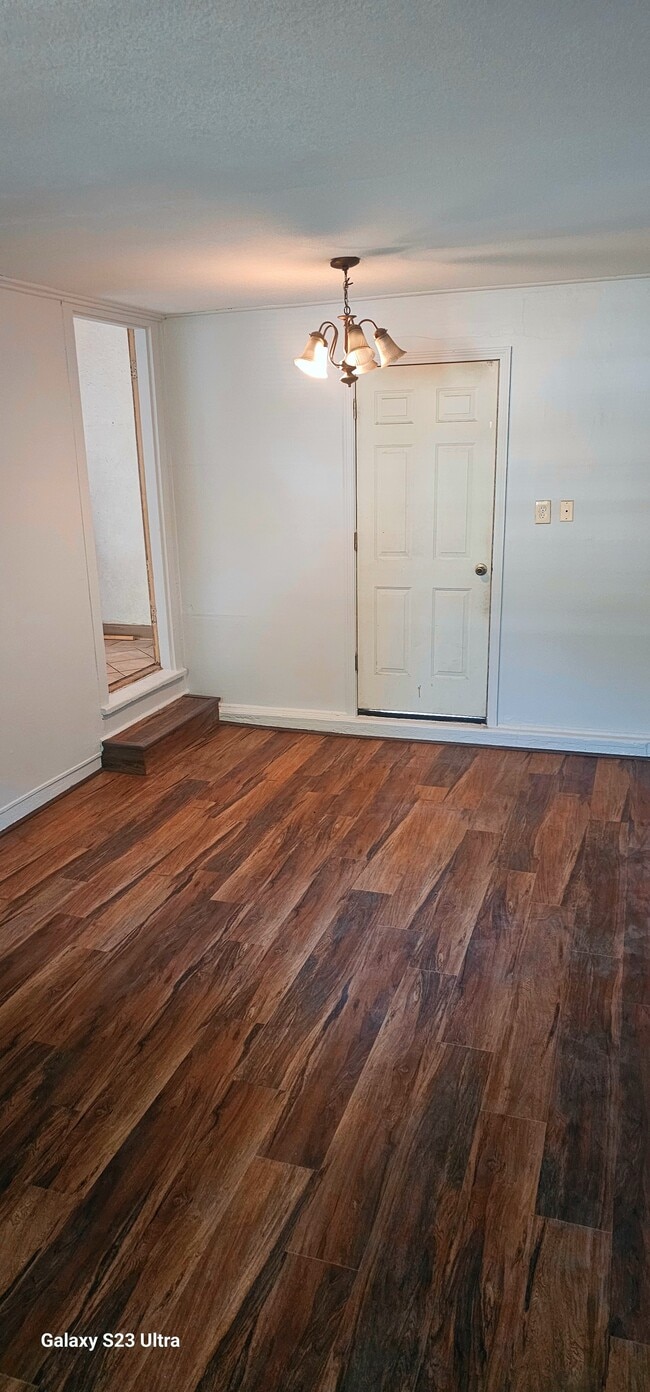 Photo - 4521 S Osage St