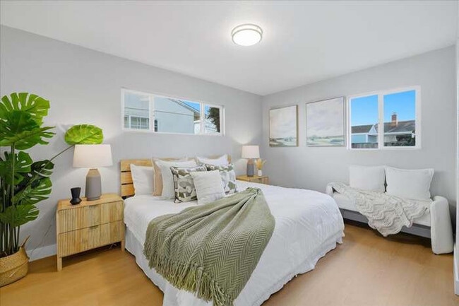 Building Photo - 4564 San Juan Ave