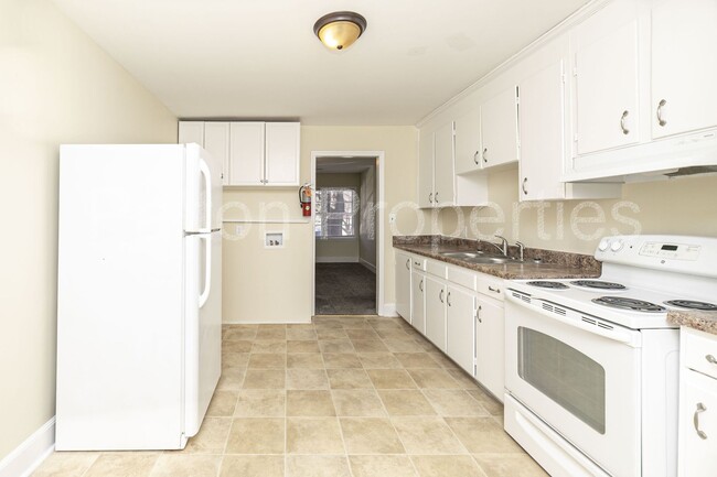 Photo - 4622-4624 Arlington Street - Inside CoC - R09216-08-01 Unit 4624