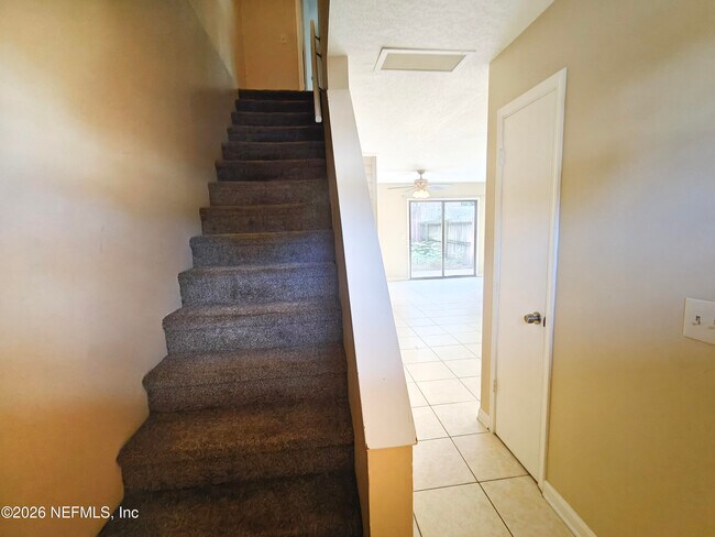 Photo - 6028 Duclay Rd