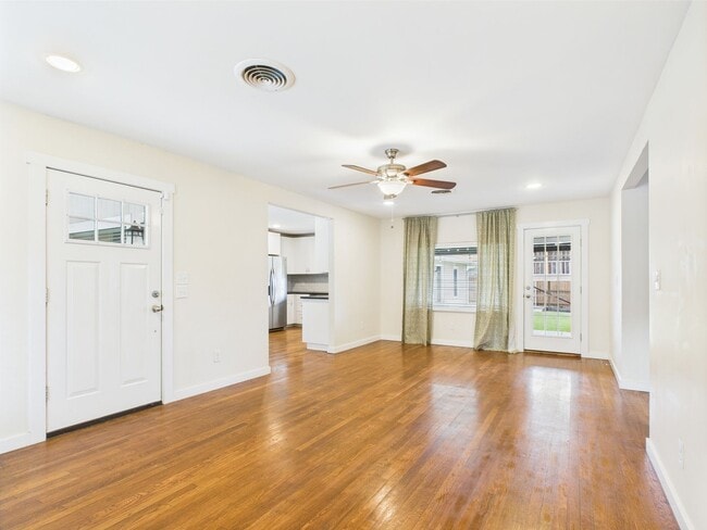 Photo - Charming 3-Bedroom Retreat with 2 Full Baths in the Heart of Fredericksburg!