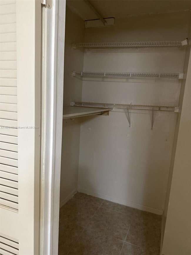 Photo - 411 S Hollybrook Dr Unit 308