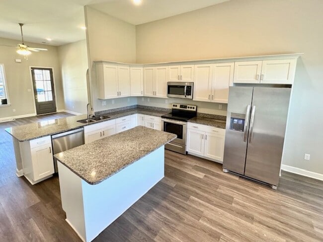 Photo - TuckerLanding5771 Unidad 1