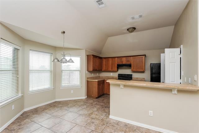 Photo - 120 Currie Ct