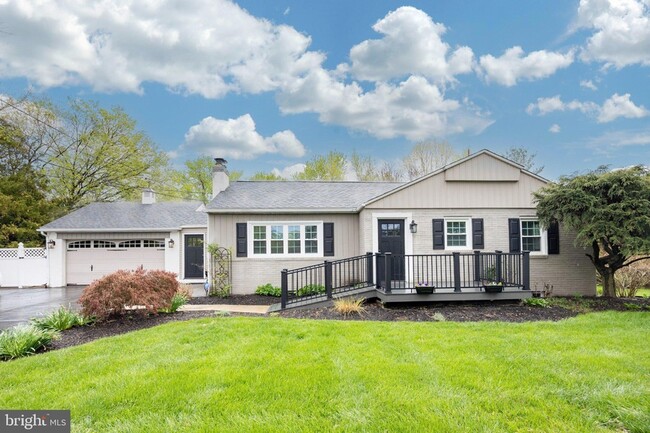 Building Photo - 70 Level Rd