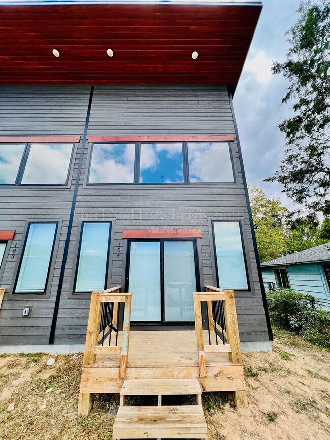 Photo - 1904 S Holly St