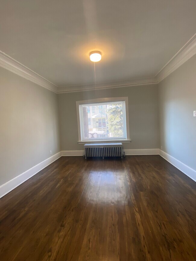 Photo - 3009 N Hamlin Ave Unit 1