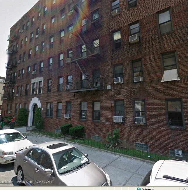 1256 E 13th St - The King George Apartments