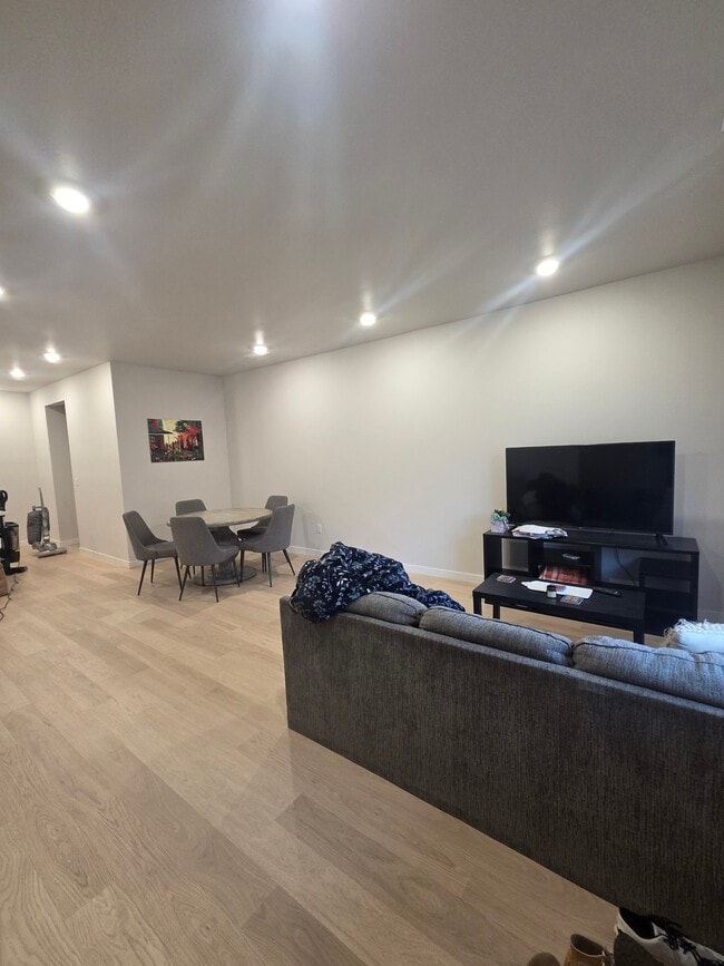 Photo - 406 SW 32nd St