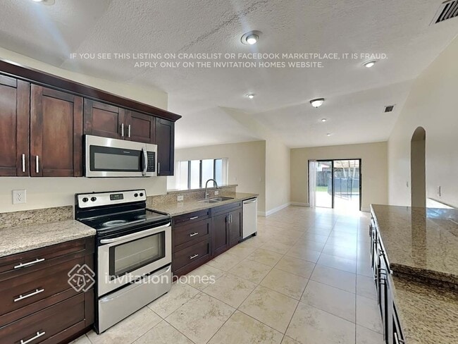 Photo - 14730 SW 158th St