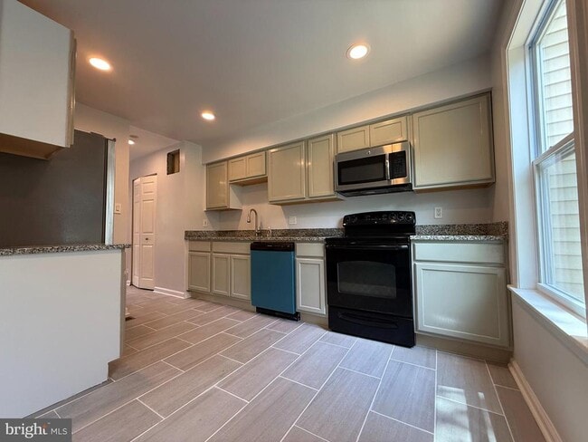 Photo - 13214 Wonderland Way