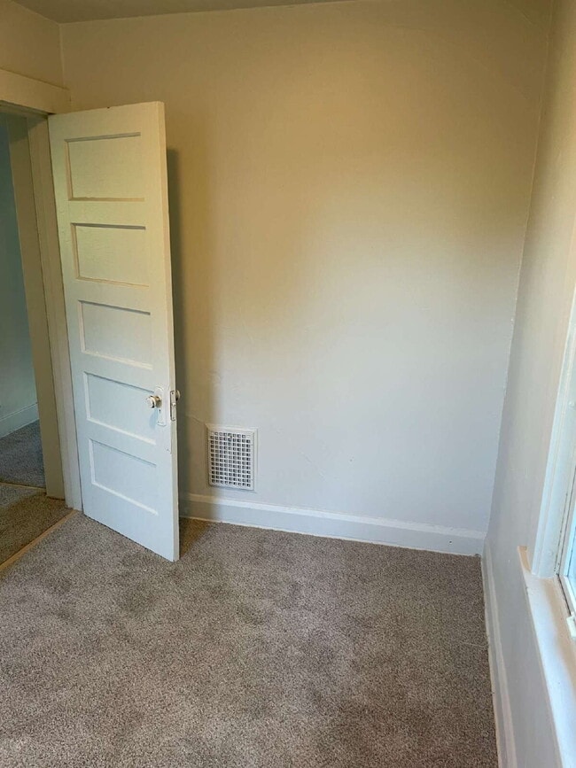 Photo - 3 bedroom in quiet part of Clairton Move in Special 50% off 1st months rent!!