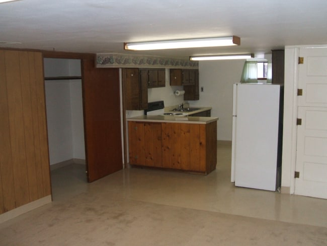 Photo - 729 Franklin Ave Unidad B