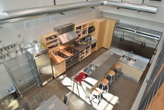 Photo - The Gee Unit 1