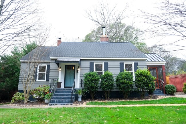 Building Photo - Charming 3 Bedroom, 2 Bath Home in Prime Greenville Location!