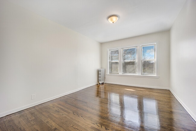 Photo - 4452 W Parker Ave Unit 1