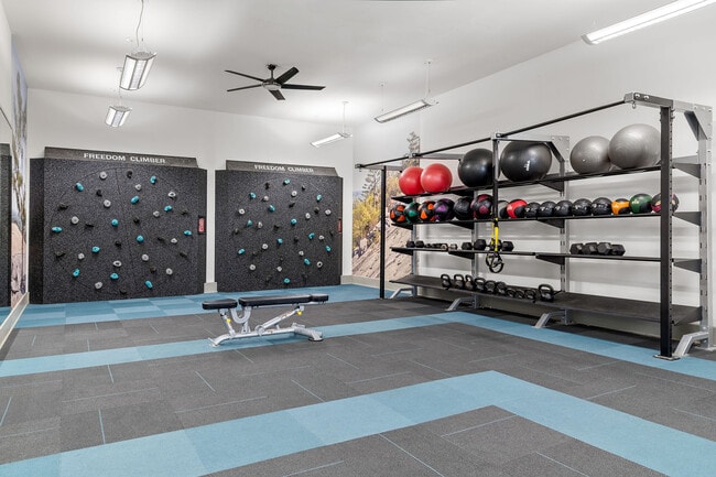 C242920_Sirona_GYM_02_03