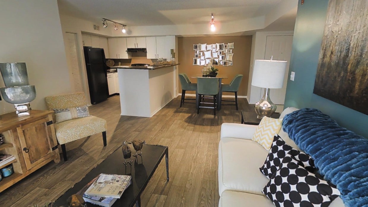 Photo - The Lakes at Deerfield Apartments
