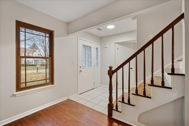 Photo - 20 S Parliament Way