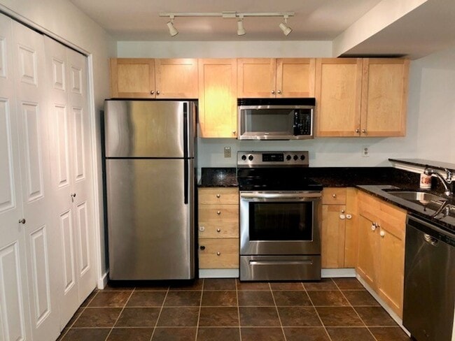 Photo - 2Bd/2Ba Kenmore Condo Unit A104
