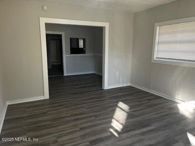 Photo - 1587 W 19th St