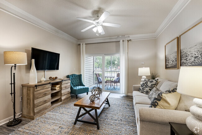 Scotland - 2BR, 2BA - 1,075SDF - Living Room