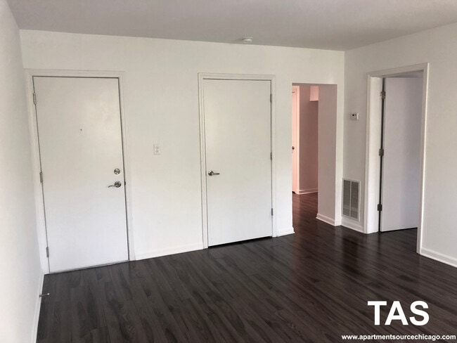 Photo - 925 W Carmen Ave Apartment