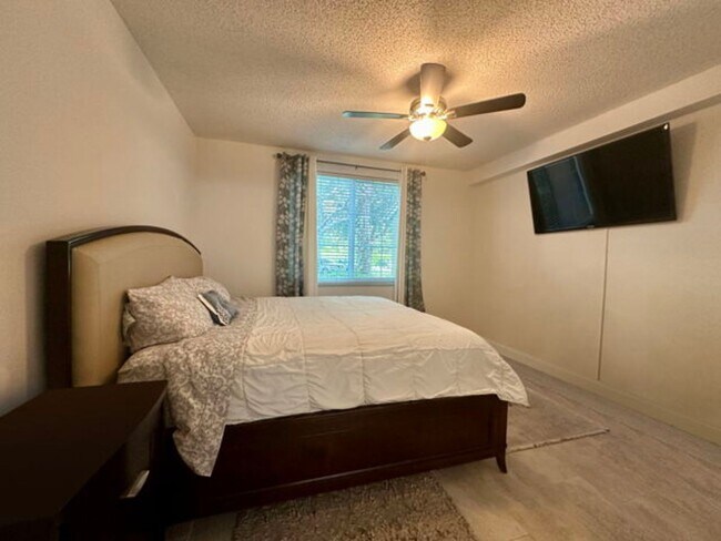 Photo - ANNUAL RENTAL - 1 BED / 1 BATH - RESERVE A...