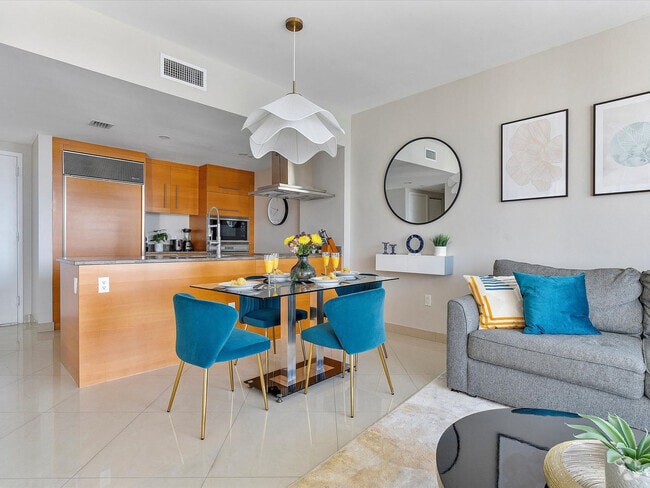 Building Photo - 485 Brickell Ave Unit ID1240564P Rental