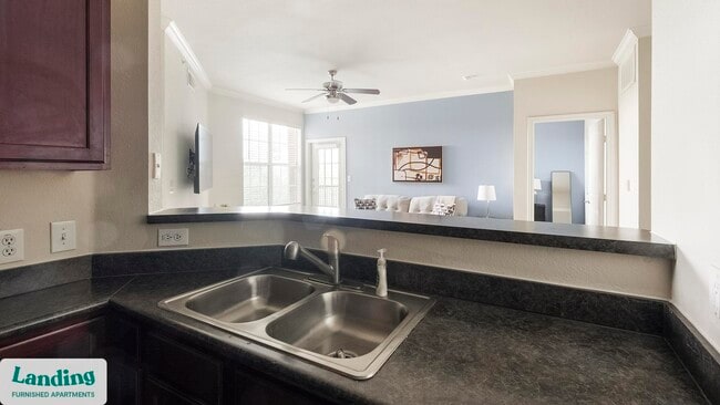 Photo - 8989 West Rd Unidad 535.1412727