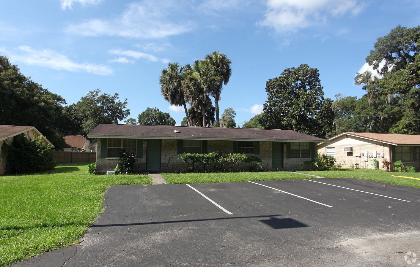 Photo - Spring Tree Apartments