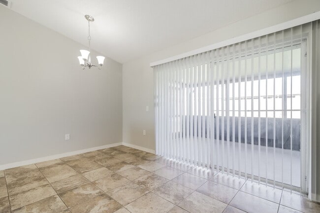 Photo - 2902 Jebidiah Loop