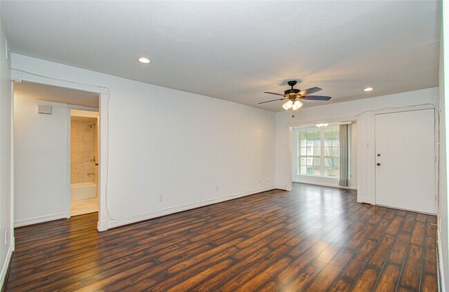 Photo - 12633 Memorial Dr Unit 152