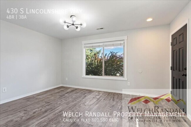 Photo - 430 S Lincolnshire Way