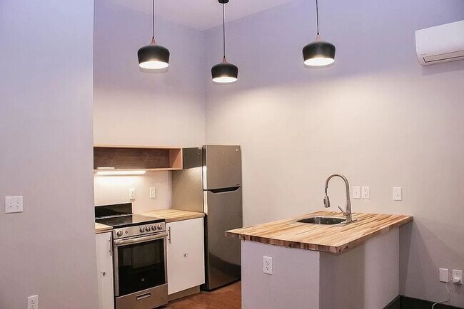 Photo - 207 W McMicken Ave