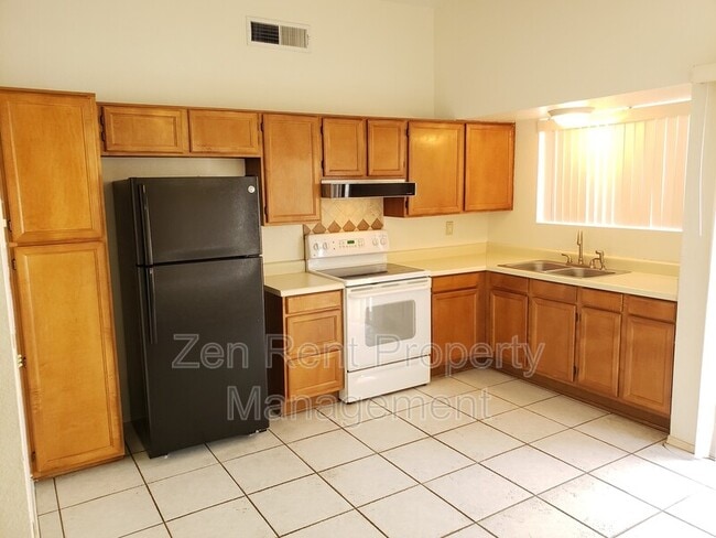 Photo - 4443 N 84th Ln