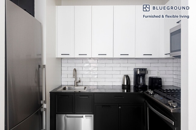 Photo - 63 Wall St Unit SI FL17-ID1969