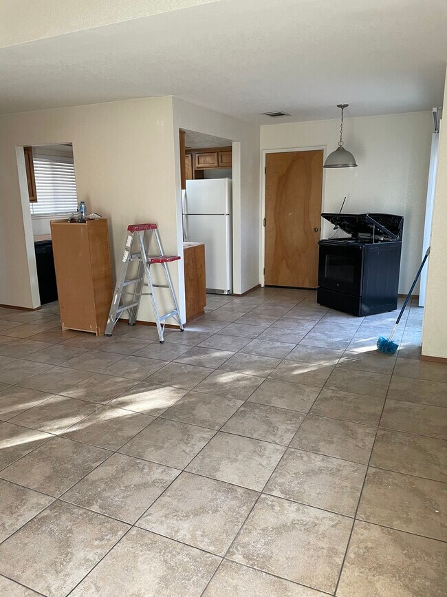 Photo - 6102 Beech Ave