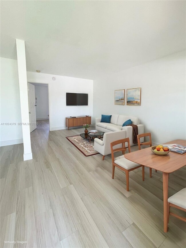 Photo - 515 SE 9th St Unit 3