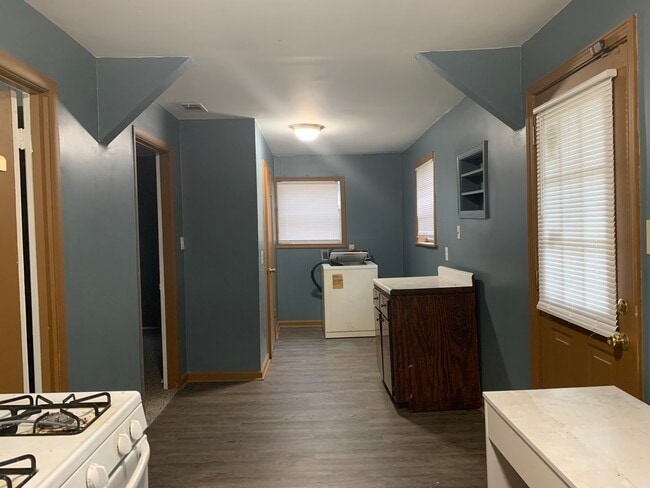 Photo - 2367 Hunter Ave