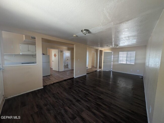 Photo - 3917 Volcanic Ave