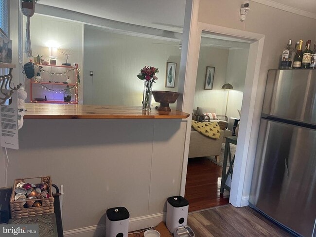 Photo - 208 W Union St