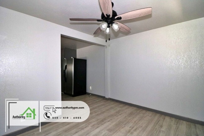 Photo - 4680 Meade St