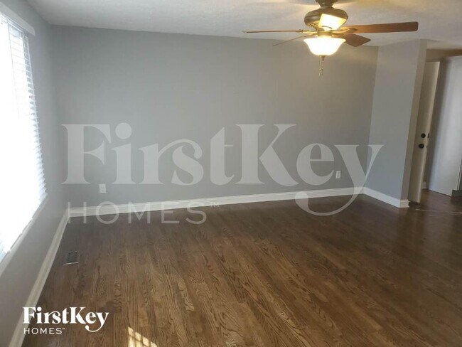 Photo - 4207 Edinburgh Dr