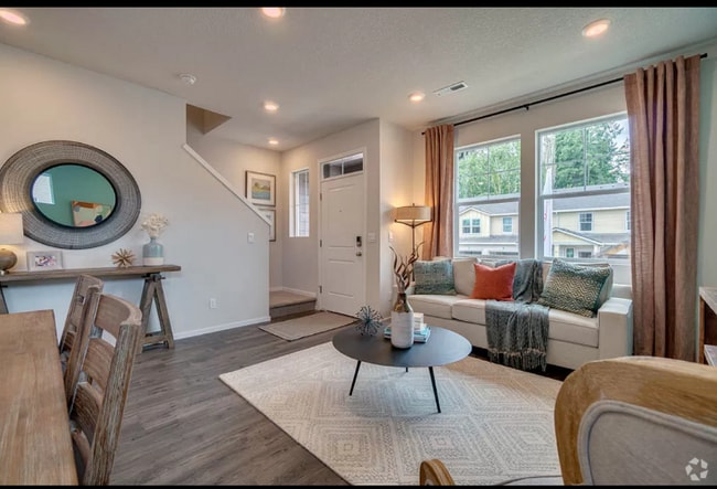Building Photo - 888 N 18th Ave Rental