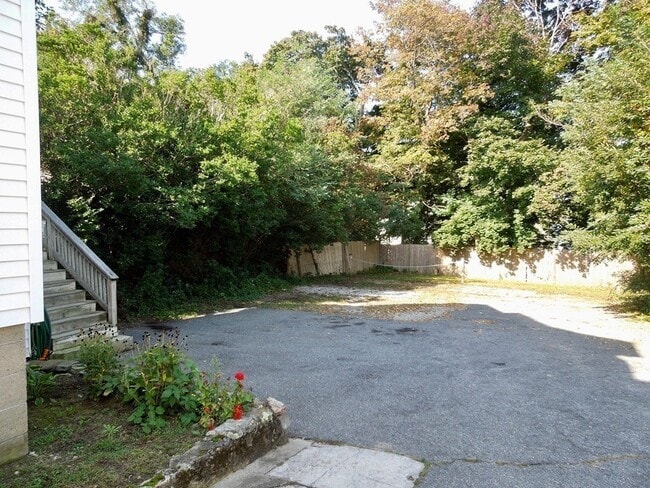 Photo - 15 Clyfton St Unit 3