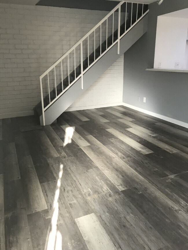 Photo - Coming Soon - Gorgeous 2 bedroom / 1 bathroom in Marina Village