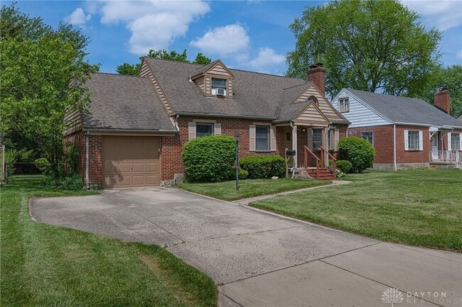 Photo - 521 Oakview Dr